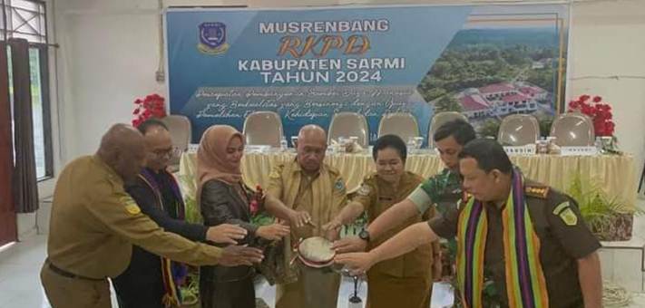Penghargaan Pemkab Sarmi