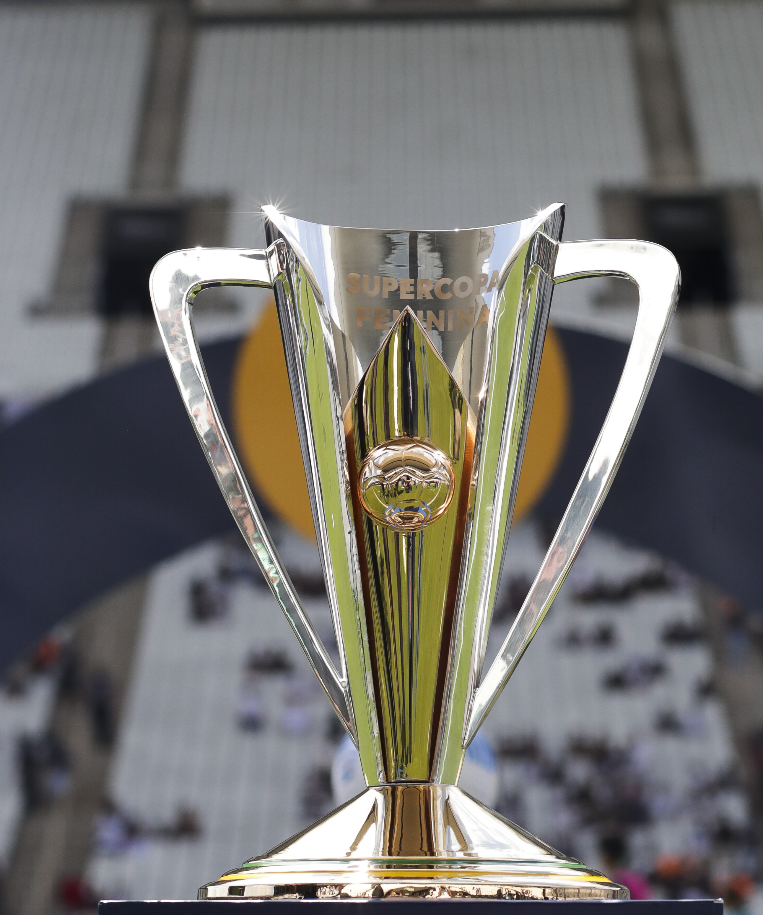 CBF confirma criação da Supercopa do Brasil Feminina; primeira edição será  em 2022