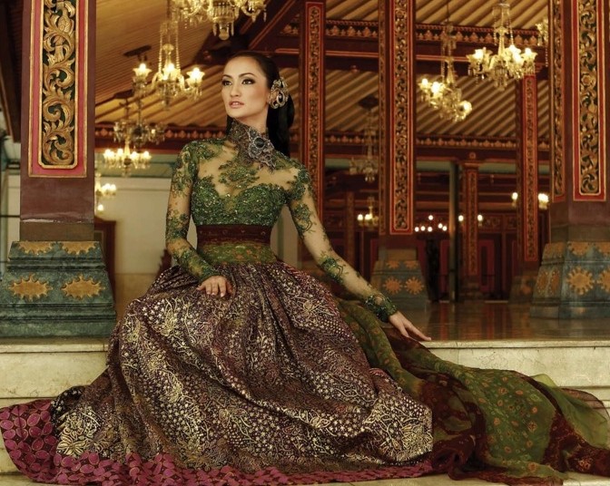 Anne Avantie Kebaya Gallery 2011  Indonesia