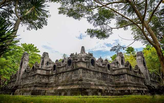   Seeing the replica of the Borobudur Temple in Gianyar Nusa Bali 