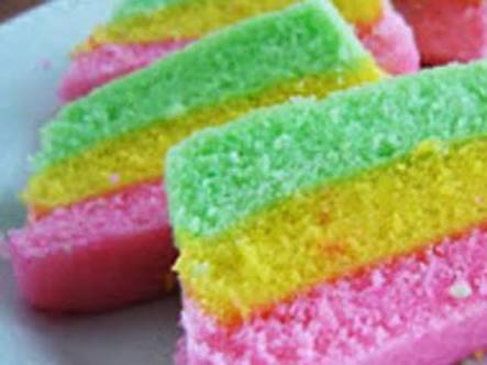 Resep Dan Cara Membuat Kue Bolu Kukus Pelangi Yang Menggoda Lidah