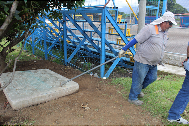 Cuadrilla Municipal intervino Parque Centenario  en la semana del 9 de julio