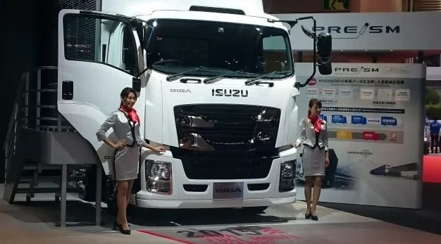 hino lohan vs isuzu giga terbaru 2017