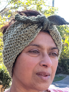 TOPPED WITH A KNOT HEADBAND - a free crochet pattern from Sweet Nothings Crochet