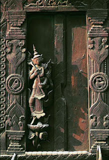 shwe in bin monastery detail sculpture