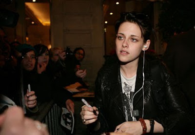 Twilight Arrives at the Crillon Hotel in Paris photo