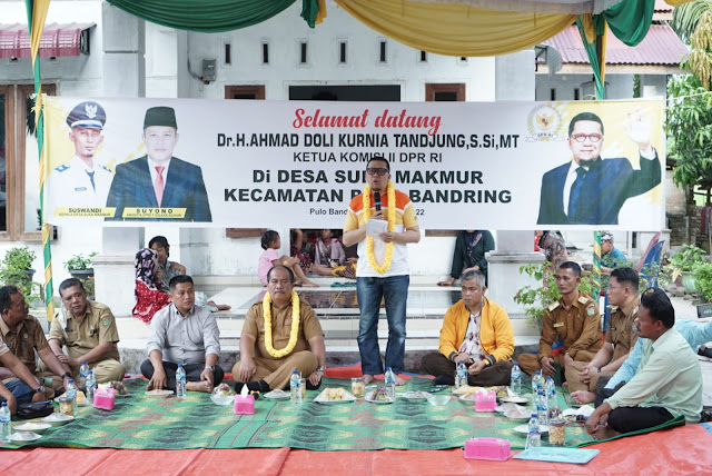 Wabup Asahan Dampingi Ketua Komisi II DPR RI Silaturrahmi dengan Masyarakat Desa Suka Makmur Kecamatan Pulo Bandring