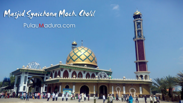 Wisata Religi Masjid Syaichona Moch Cholil - Martajasah