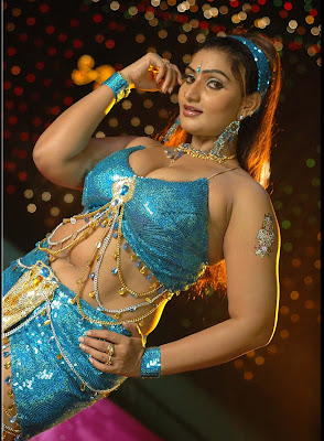 hot mallu masala actress babilonia/babylonia latest pics,hot show of her breast