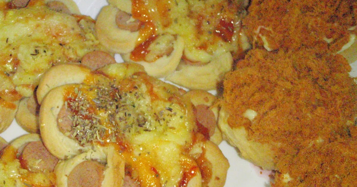 Cakes In Johor Bahru: Roti hotdog@Pizza & Chicken floss bun