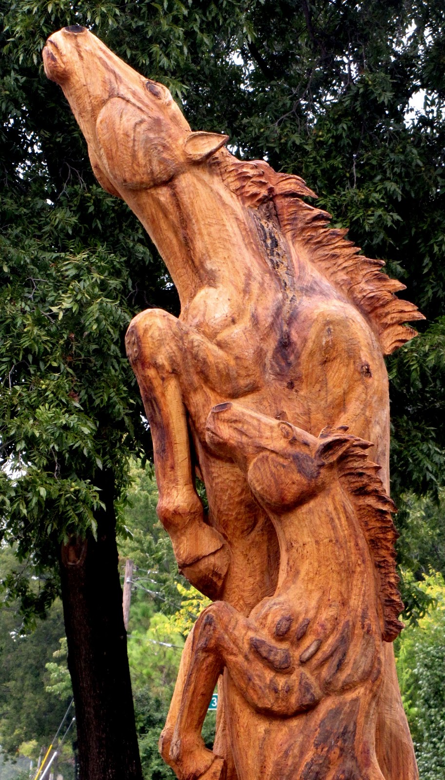 Chainsaw+horse+003.jpg (913×1600) Wood*Carvings Pinterest