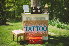 Una barra de tatuajes para tu boda