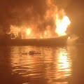 Kapal Motor Muatan 3 Ton di Tembilahan Terbakar, Diduga dari Percikan Api Gas LPG 