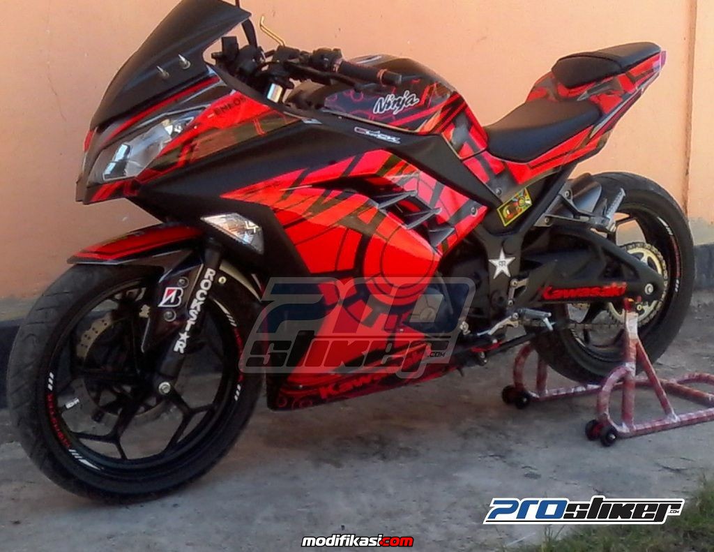 Ninja 250 FI Ninja 250 Cutting Sticker Merah Modif Ganteng