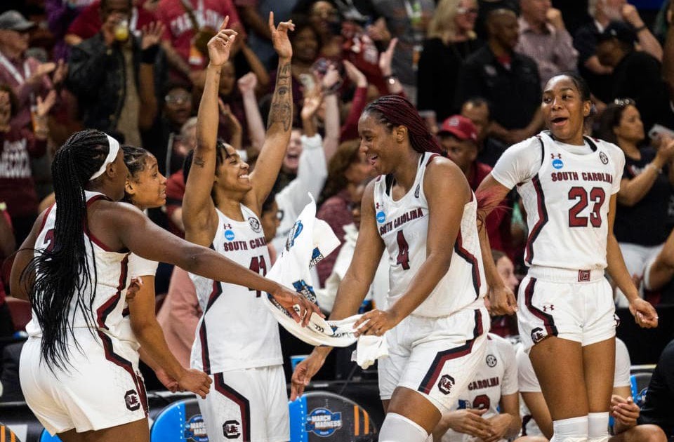 2023 Women's Final Four predictions, best bets by top experts South