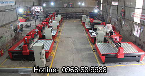 Máy cnc khắc gỗ Đông Phương 1