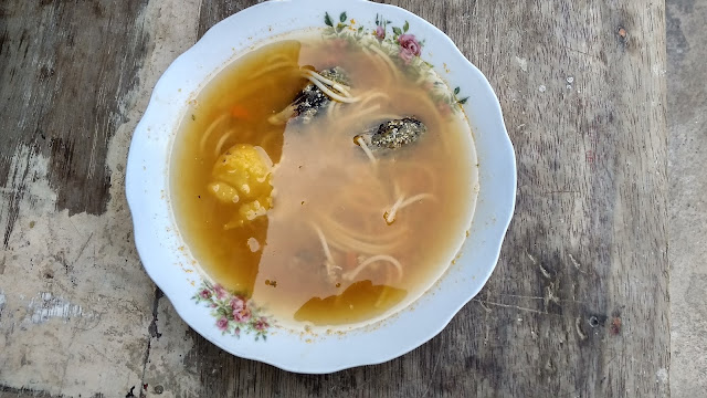 caldo de conchas con fideos