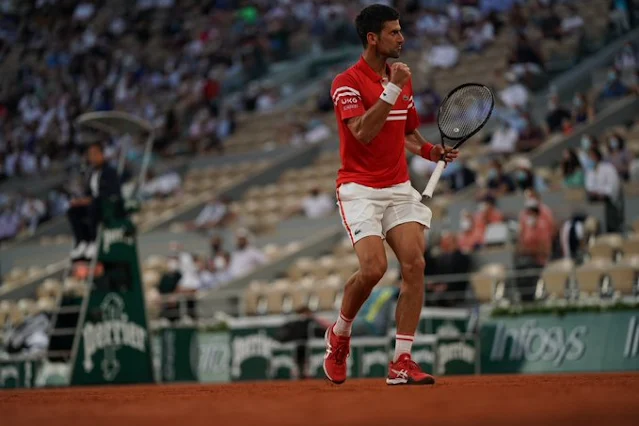 Novak Djokovic vence mais um italiano e está na semi de Roland Garros