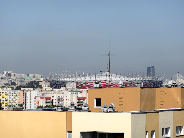 Stadion Narodowy nad dachami Witolina