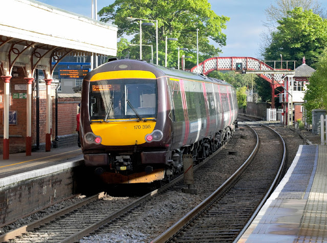 photo of class 170398 cross country trains diesel multiple unit at oakham