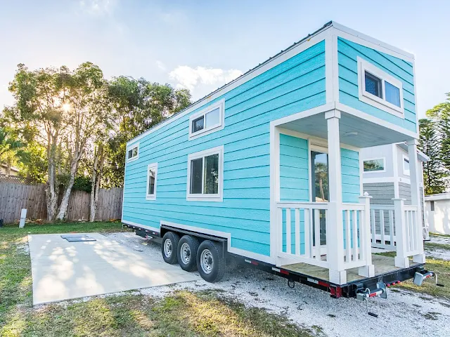 Blue Oasis tiny beach house