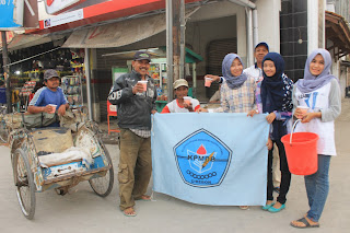 KPMDB Cirebon Berbagi Ta’jil dan Sahur On The Road di Alun-Alun Brebes