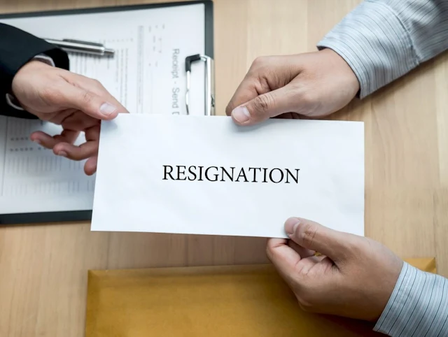 8 reasons why employees resign their job and role of leadership