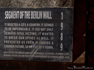 memoral_20110115_wall2a