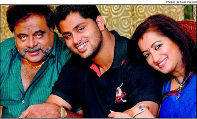 Sumalatha  Ambareesh Happy family 