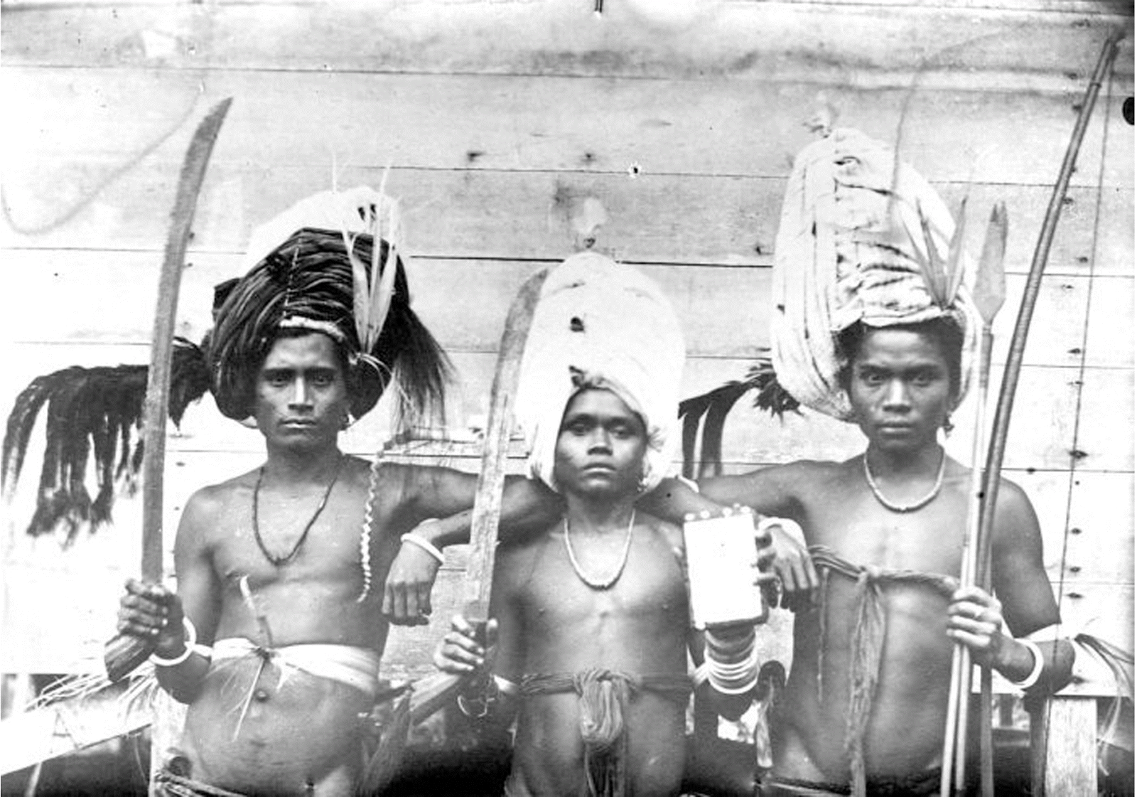 Sejarah dan Budaya KEBUDAYAAN MALUKU