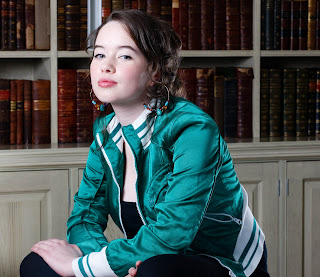 Anna Popplewell hot green dress