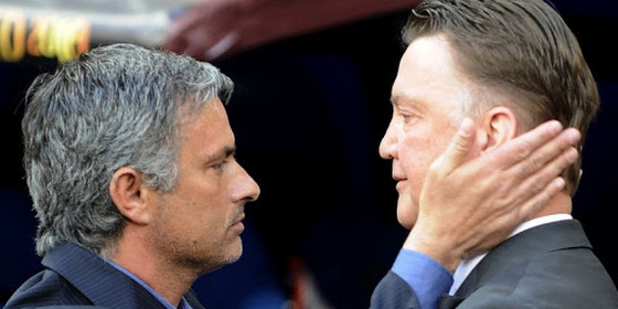 Jangan Ganti Van Gaal dengan Mourinho
