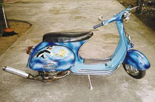 Motor Vespa Antik dan Langka