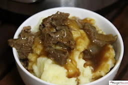 Inѕtаnt Pоt Bееf Tірѕ And Gravy Over Mаѕhеd Potatoes 