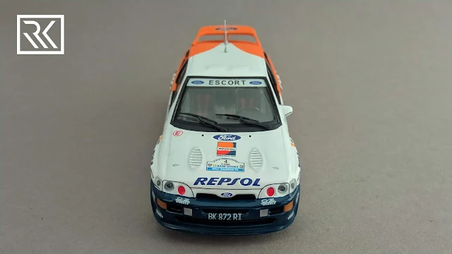 Zdjęcie modelu IXO dla Carlos Sainz Collection, Ford Escort RS Cosworth, Rajd Indonezji 1996: Carlos Sainz / Luis Moya