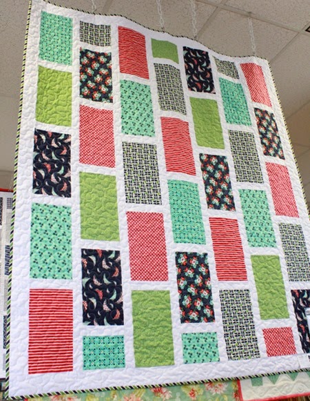 Running Offset quilt pattern display