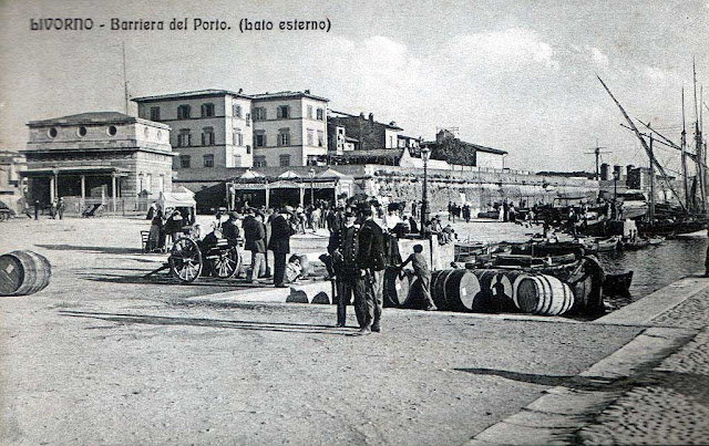 Vintage postcard, port gate, Porto Mediceo, Livorno