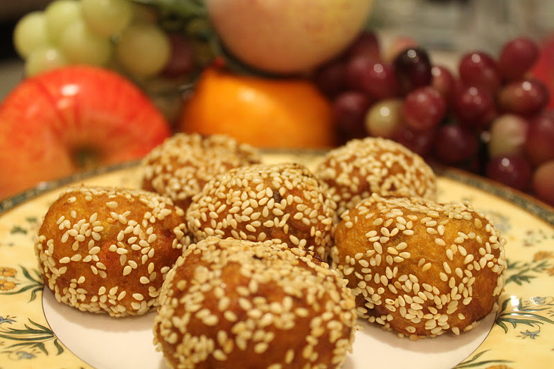 Kuih Bom Ubi Keledek - Azie Kitchen