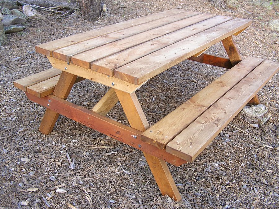 Wooden picnic table diy