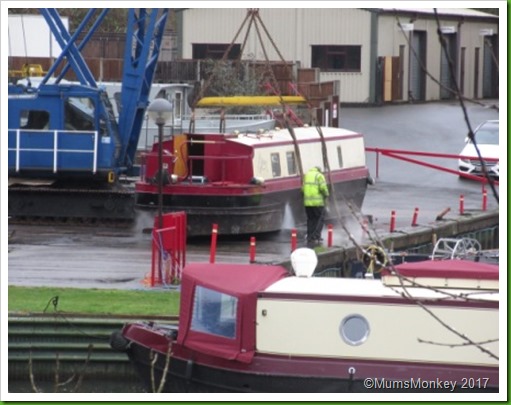 washing a barge 1