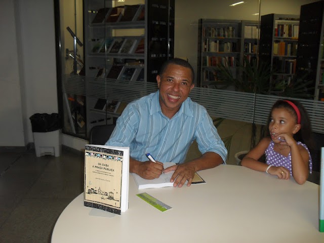 Lançamento do livro do Professor e Doutor Jânio Roque