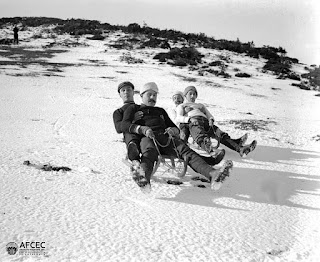 Practicando con los luges en el Matagalls (1909)