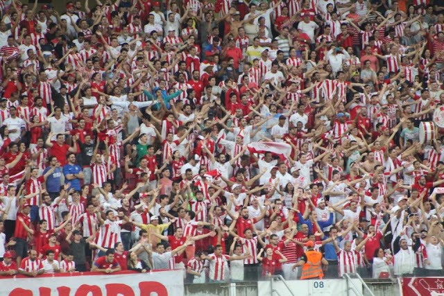 Náutico empata com o líder na arena