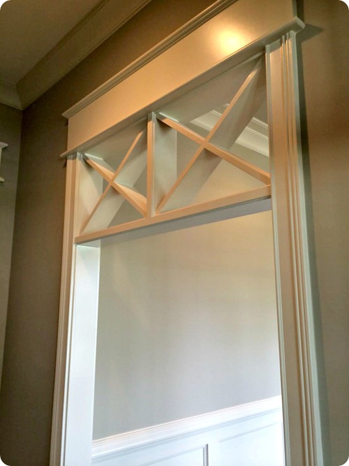 "X" transom in doorways