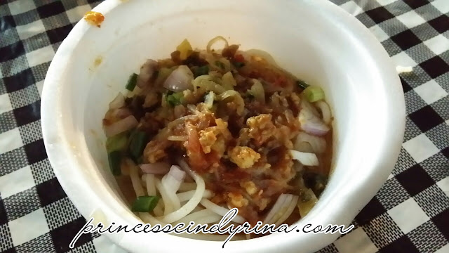 Khanom Jeen with chicken