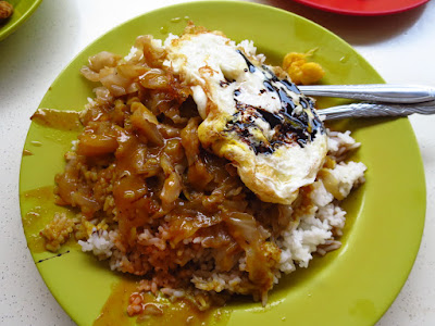 Beo Crescent Hainanese Curry Rice