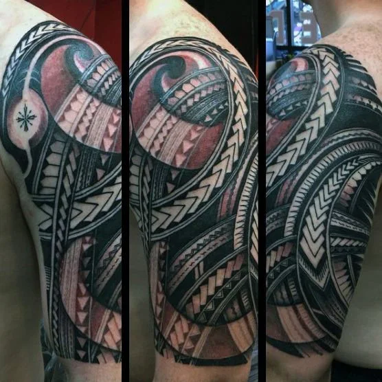 tatuaje maori en hombre, tatuaje tradicional polinesio para hombre