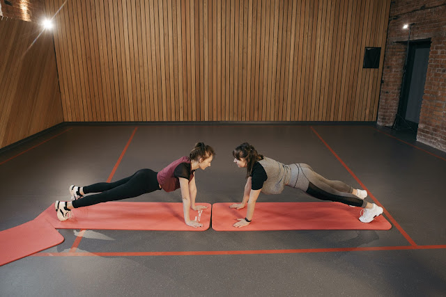 2 girls exercising