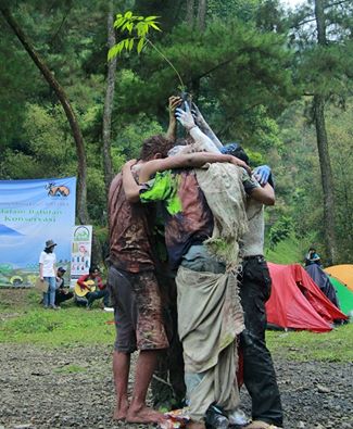 Ironisme Pendaki Gunung Sekarang 