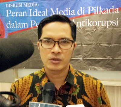 Ambon, Malukupost.com - Sedikitnya ada 235 laporan indikasi tindak pidana korupsi (TPK) dari Maluku pernah masuk ke Komisi Pemberantasan Korupsi (KPK) selama periode 2015-2018. Juru Bicara KPK Febri Diansyah dalam diskusi "Peran Ideal Media di Pemilihan Kepala Daerah (Pilkada) dalam Perspektif Anti Korupsi" di Ambon, Rabu (25/4), menyebutkan laporan kasus yang masuk ke pihaknya cukup banyak.